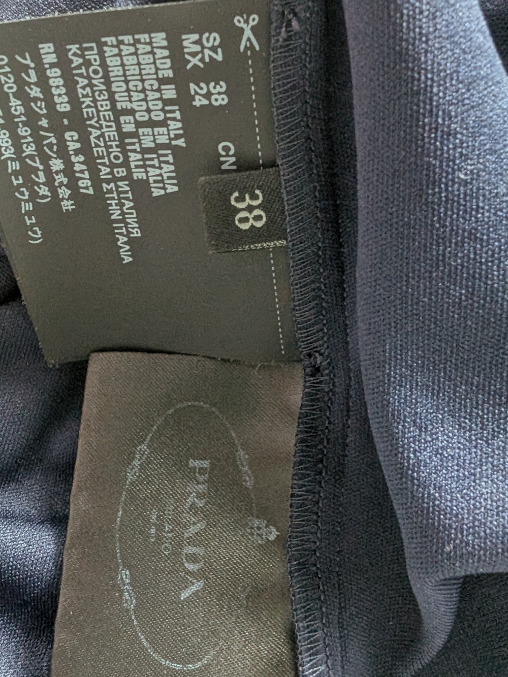 Prada 2018 Navy Blue Crepe Sablé Ruched Puff Sleeve Midi Dress IT 38 / US 2 - Picture 7 of 9
